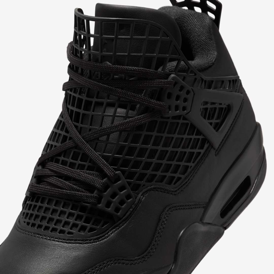 Air Jordan 4 WMNS NET “Triple Black”