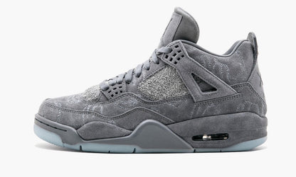 KAWS x Air Jordan 4