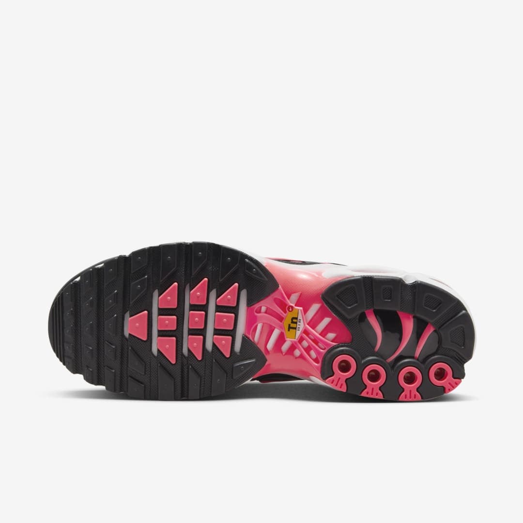 Nike Air Max Plus WMNS “Hot Punch”