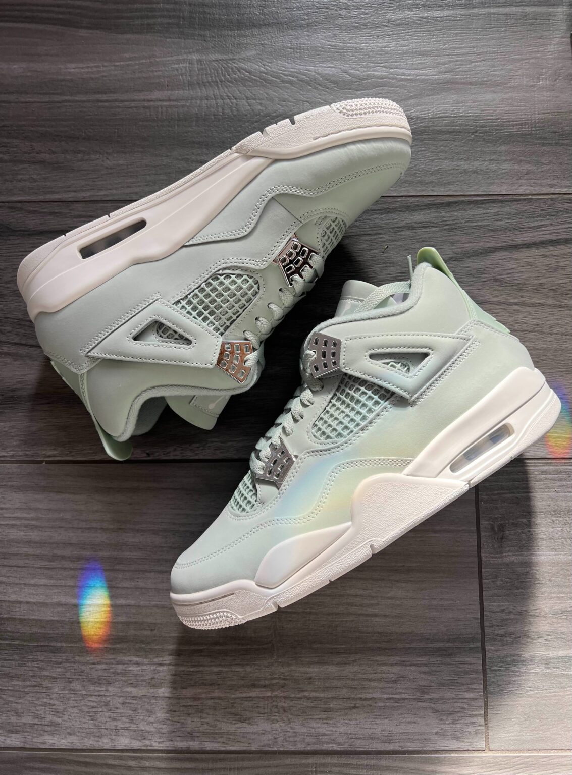 Air Jordan 4 WMNS "Seafoam"