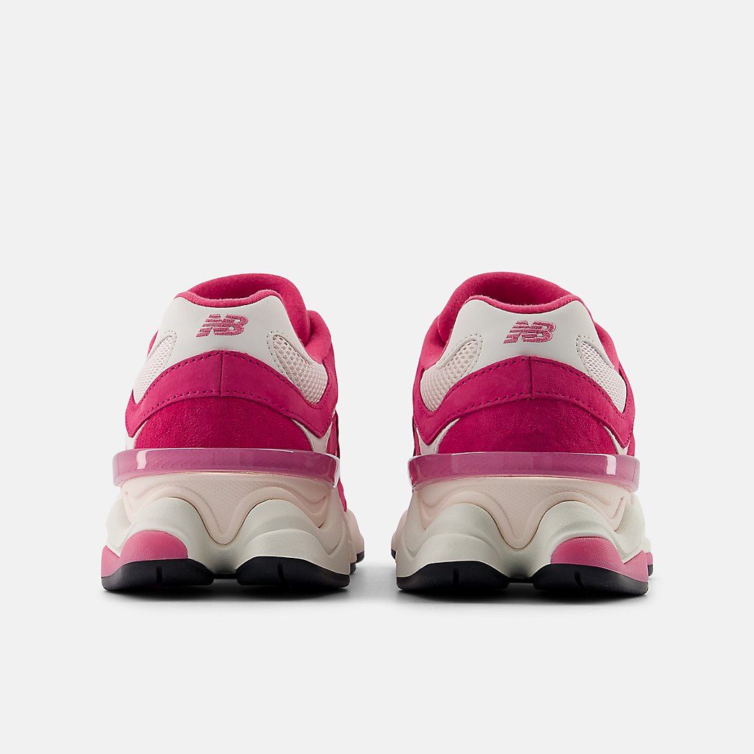 New Balance 9060 WMNS “Fuchsia Pink”