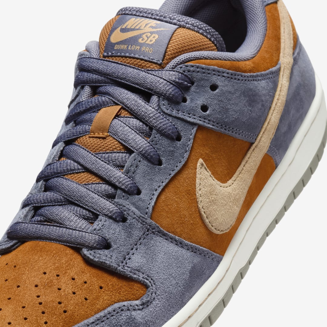 Nike SB Dunk Low “Light Carbon/Monarch”