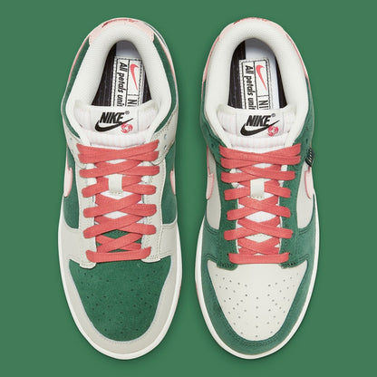 Nike SB Dunk Low "All Petals United"